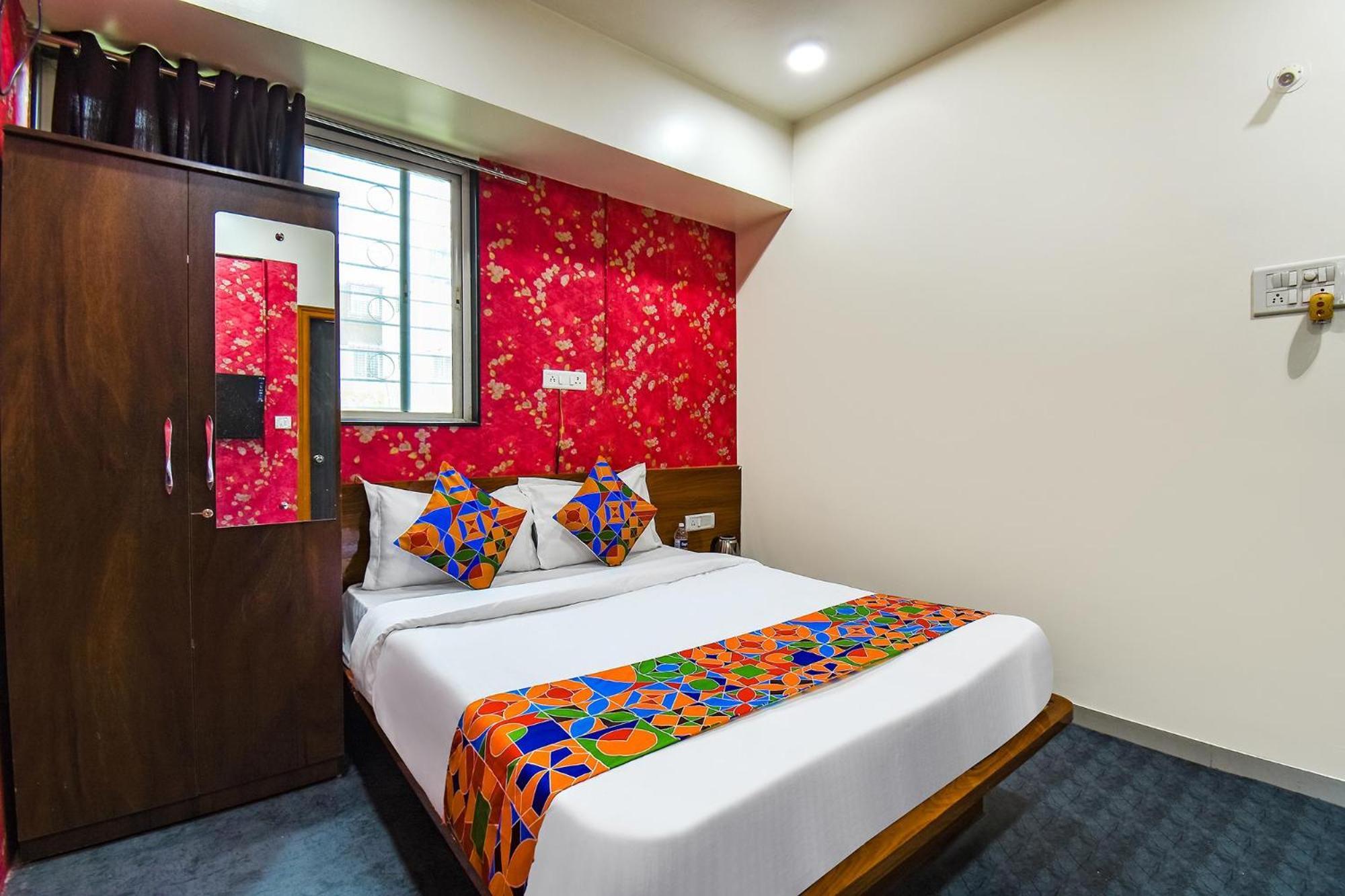 Fabhotel Skylight Studio Rooms - Nr Mcf Camp Pune Eksteriør billede