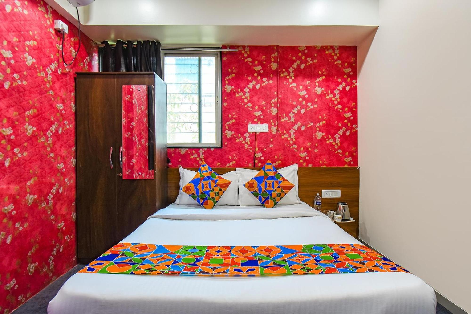 Fabhotel Skylight Studio Rooms - Nr Mcf Camp Pune Eksteriør billede