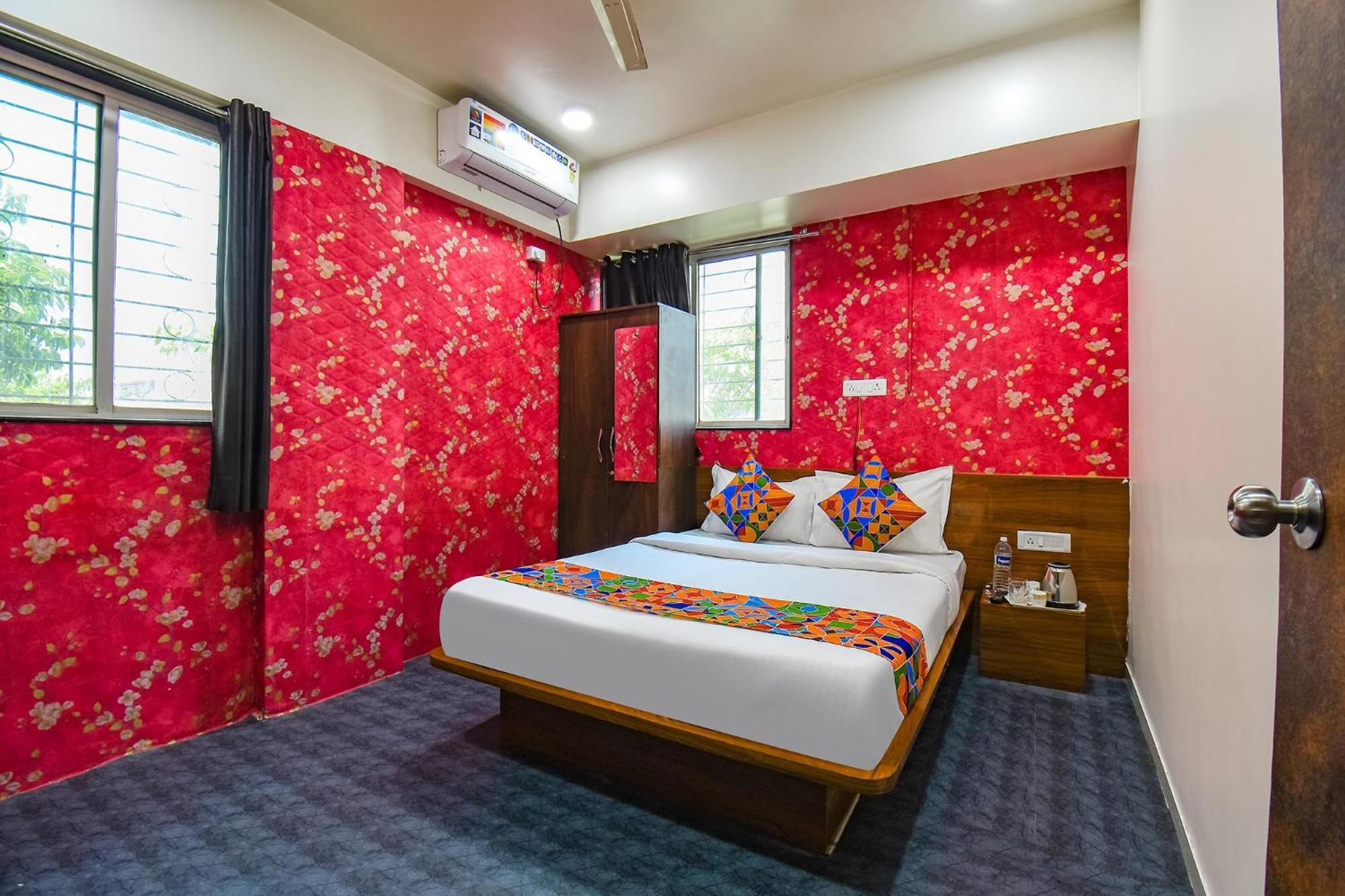 Fabhotel Skylight Studio Rooms - Nr Mcf Camp Pune Eksteriør billede